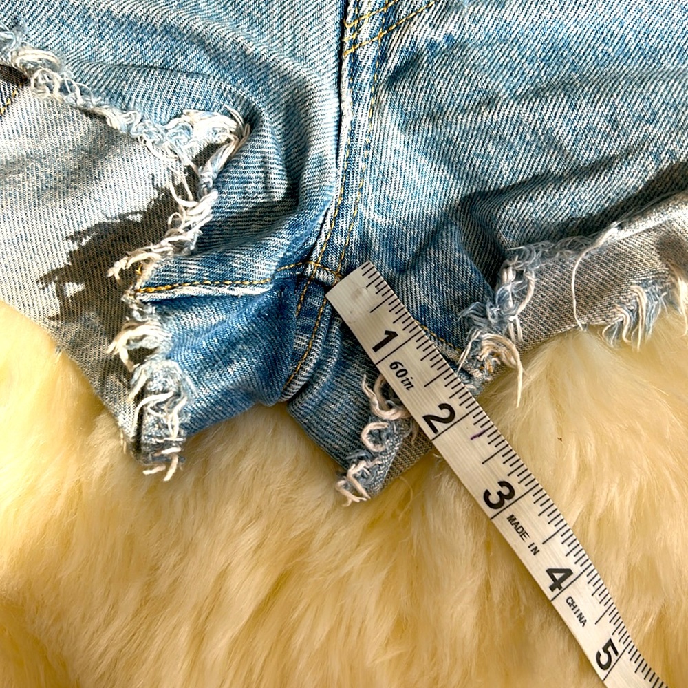 Levi's 501 Blue Jean Shorts Classic Distressed Cut-offs Size 24 Waist - Picture 8 of 8